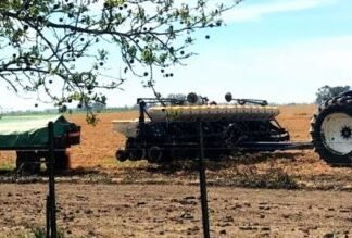 Con algo de retraso avanza la siembra de Trigo