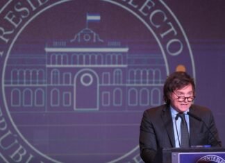 «Hoy comienza la reconstrucción de la Argentina»
